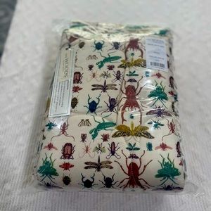 Kate Quinn insects quilt